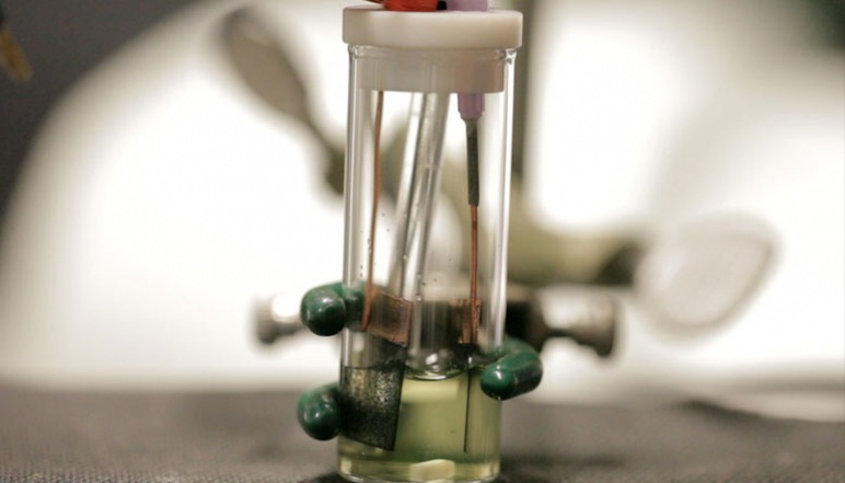 Vial with electrical source and chemically treated electrodes