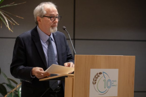 Professor John Lienhard addresses audience at J-WAFS 10th Anniversary Celebration. 